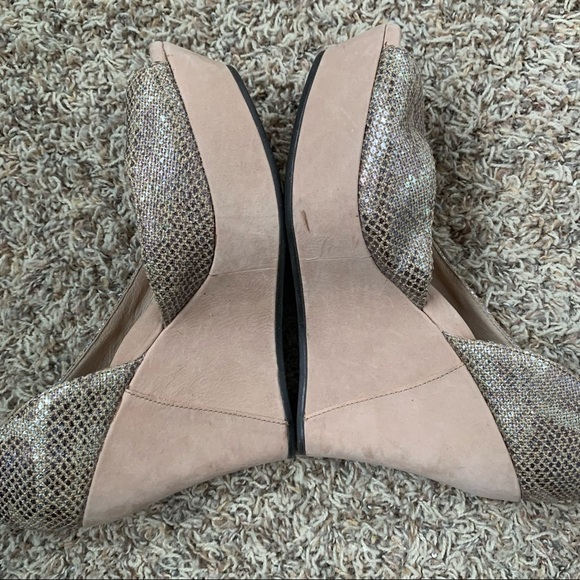 Ugg Toura Reptile Peep Toe Wedges -> Ugg Toura Reptile Peep Toe Wedges - Picture 3 of 7